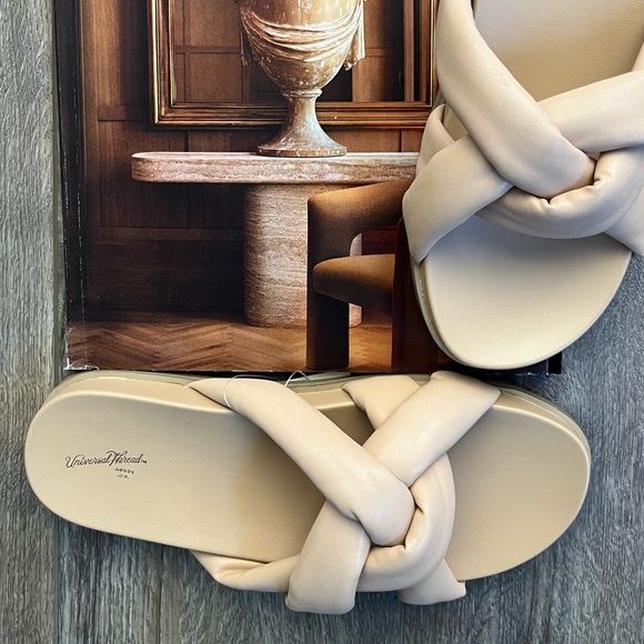 🌷🌷🌷HP BNIB Cosette Soft and Supple Slides - Picture 2 of 2